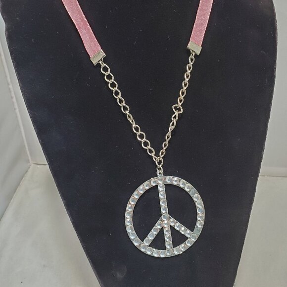 Bijou Iridescent Peace Sign silver with ribbon Necklace: - Picture 3 of 11
